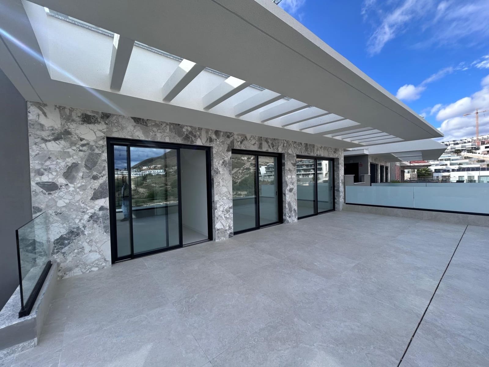 2 bedroom Apartment for sale in Finestrat with pool - € 500,000 (Ref: 9604970)