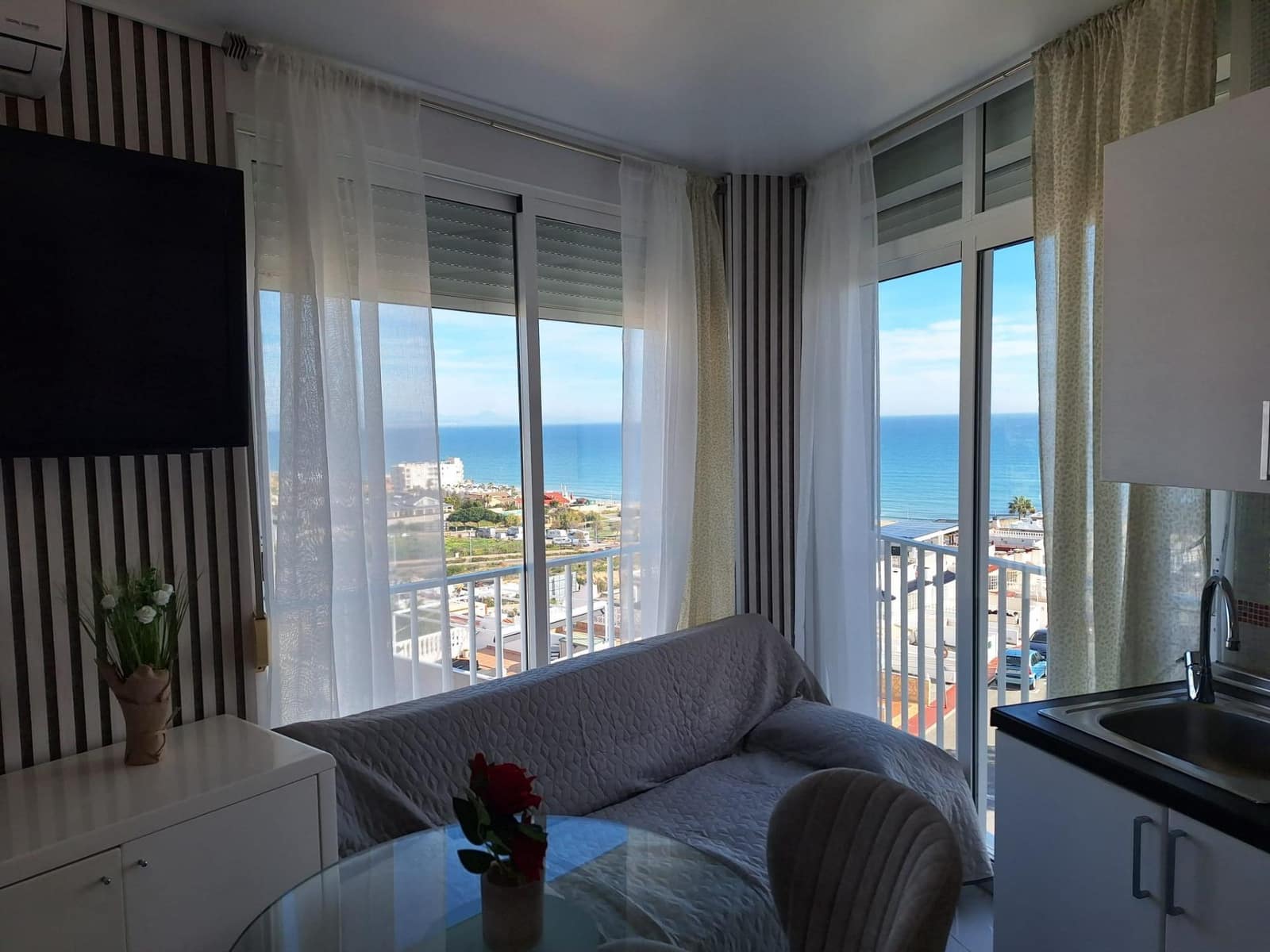 1 bedroom Studio for sale in Torrevieja - € 129,900 (Ref: 9608061)