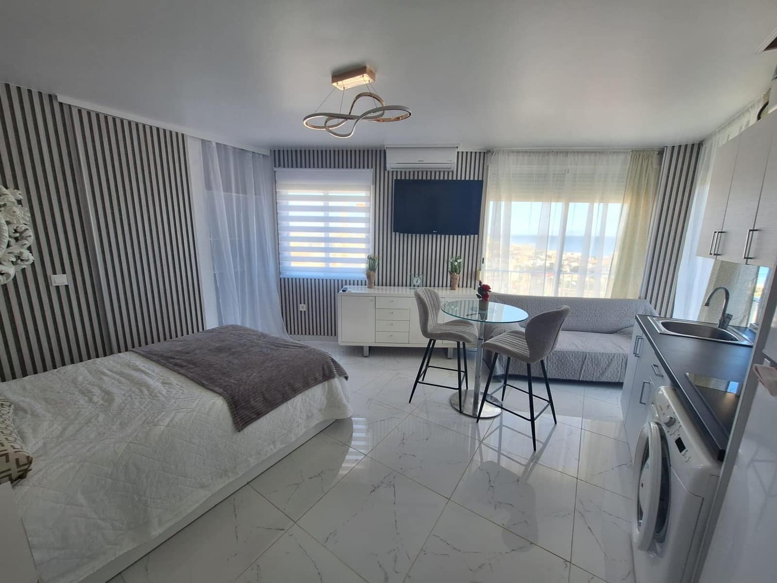 1 chambre Studio à vendre à Torrevieja - 115 900 € (Ref: 9608061)