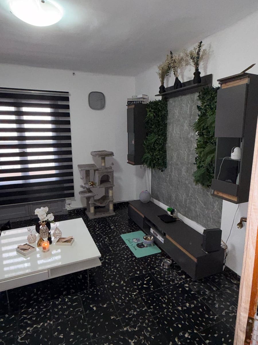 3 bedroom Apartment for sale in Alicante / Alacant city - € 115,000 (Ref: 9608063)
