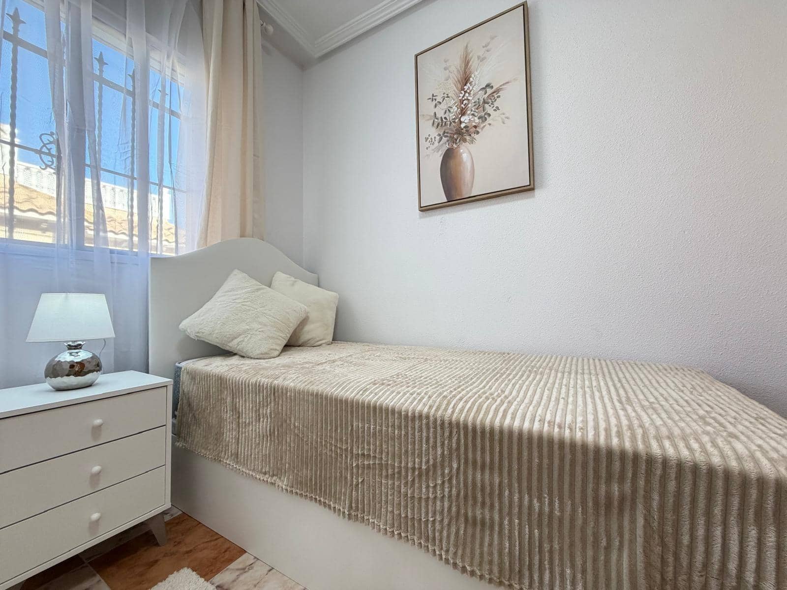 2 makuuhuone Rivitalo myytävänä paikassa Filipinas mukana uima-altaan 
autotalli - 225 000 € (Ref: 9608065)