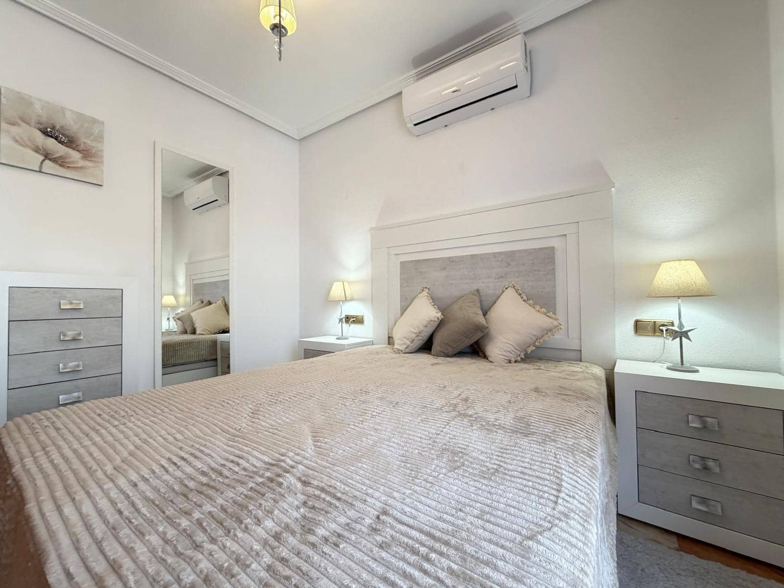 2 makuuhuone Rivitalo myytävänä paikassa Filipinas mukana uima-altaan 
autotalli - 225 000 € (Ref: 9608065)