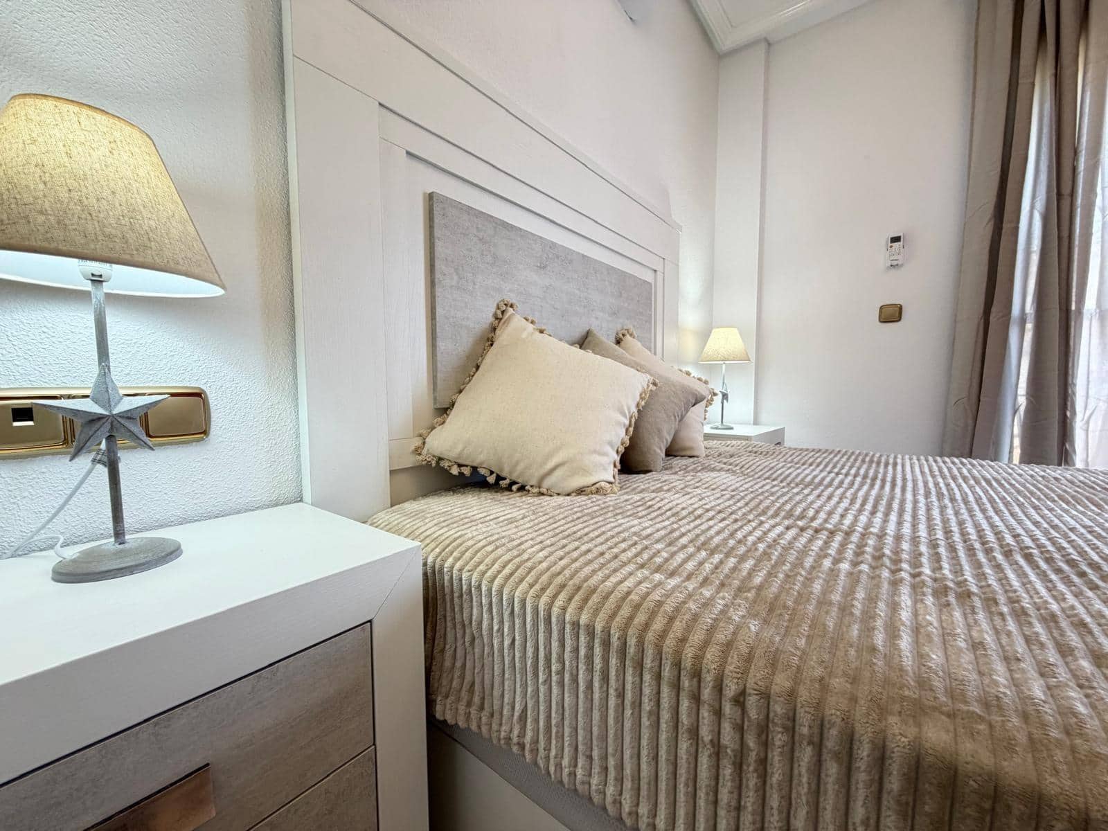 2 makuuhuone Rivitalo myytävänä paikassa Filipinas mukana uima-altaan 
autotalli - 225 000 € (Ref: 9608065)