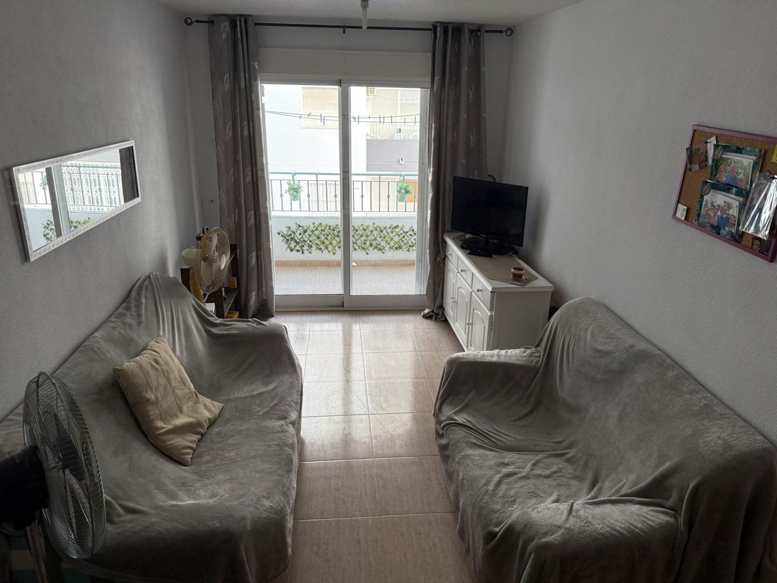 2 makuuhuone Huoneisto myytävänä paikassa Torrevieja mukana uima-altaan - 106 900 € (Ref: 9608066)