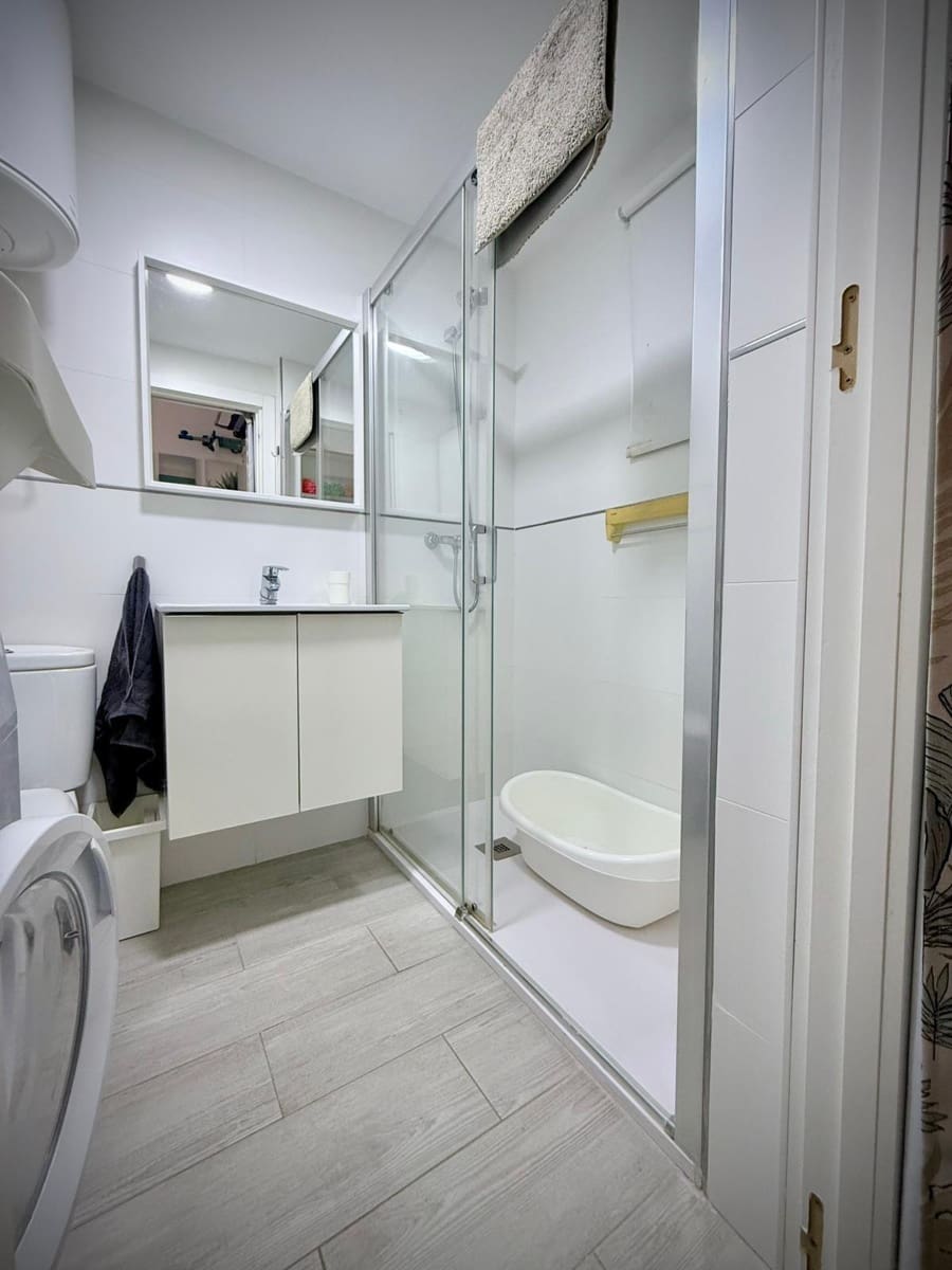 Studio for sale in Mil Palmeras with pool - € 114,900 (Ref: 9611534)