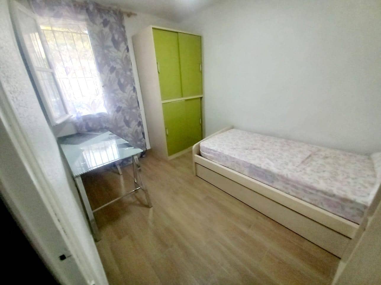 3 soveværelse Lejlighed til salg i Alicante by - € 87.000 (Ref: 9611536)