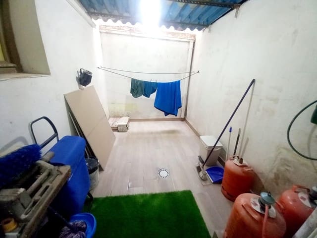 3 soveværelse Lejlighed til salg i Alicante by - € 87.000 (Ref: 9611536)