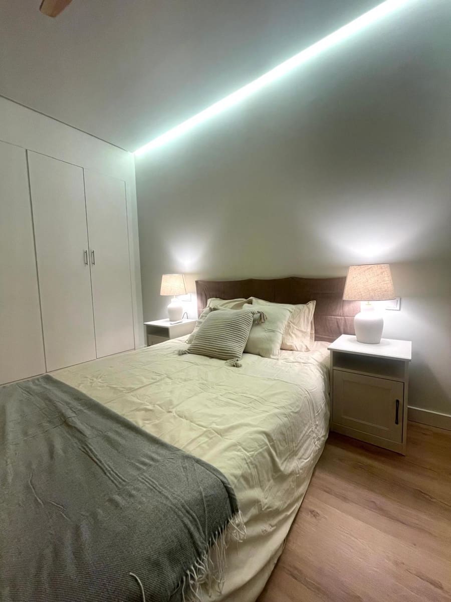 Studio til salgs i Madrid by med svømmebasseng garasje - € 385 000 (Ref: 9615457)