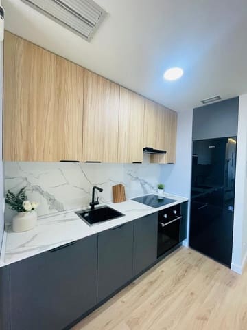 Studio til salgs i Madrid by med svømmebasseng garasje - € 385 000 (Ref: 9615457)