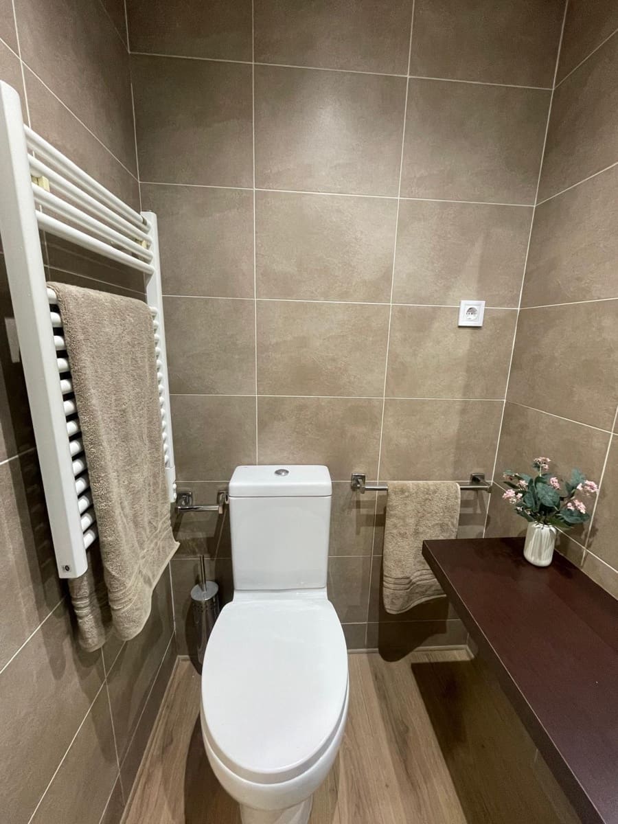 Studio til salgs i Madrid by med svømmebasseng garasje - € 385 000 (Ref: 9615457)