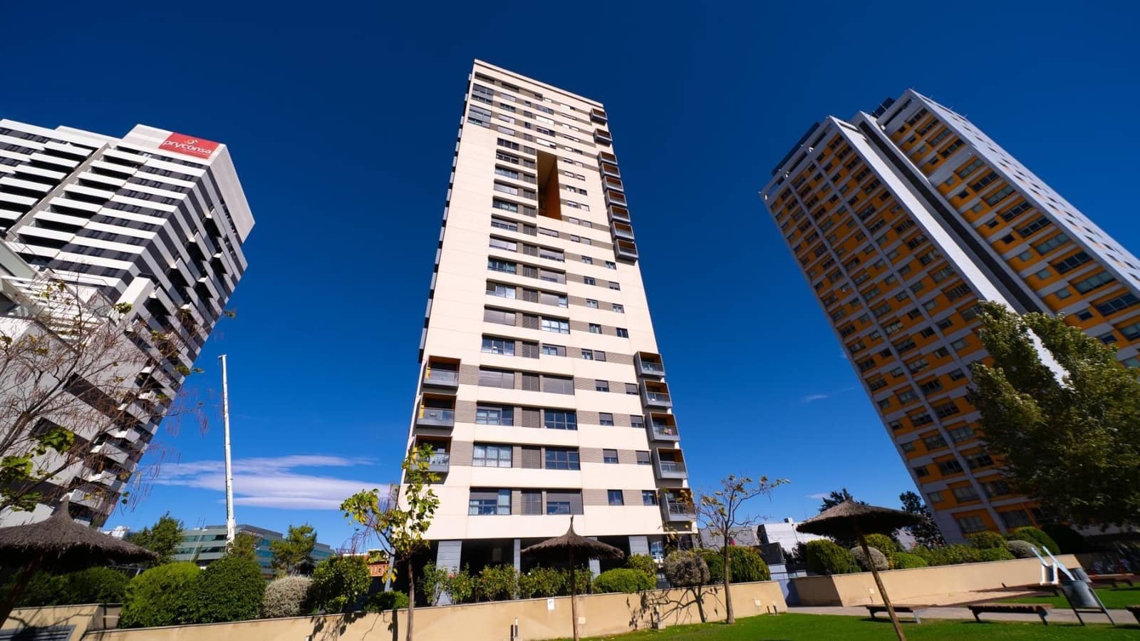 Studio til salgs i Madrid by med svømmebasseng garasje - € 385 000 (Ref: 9615457)