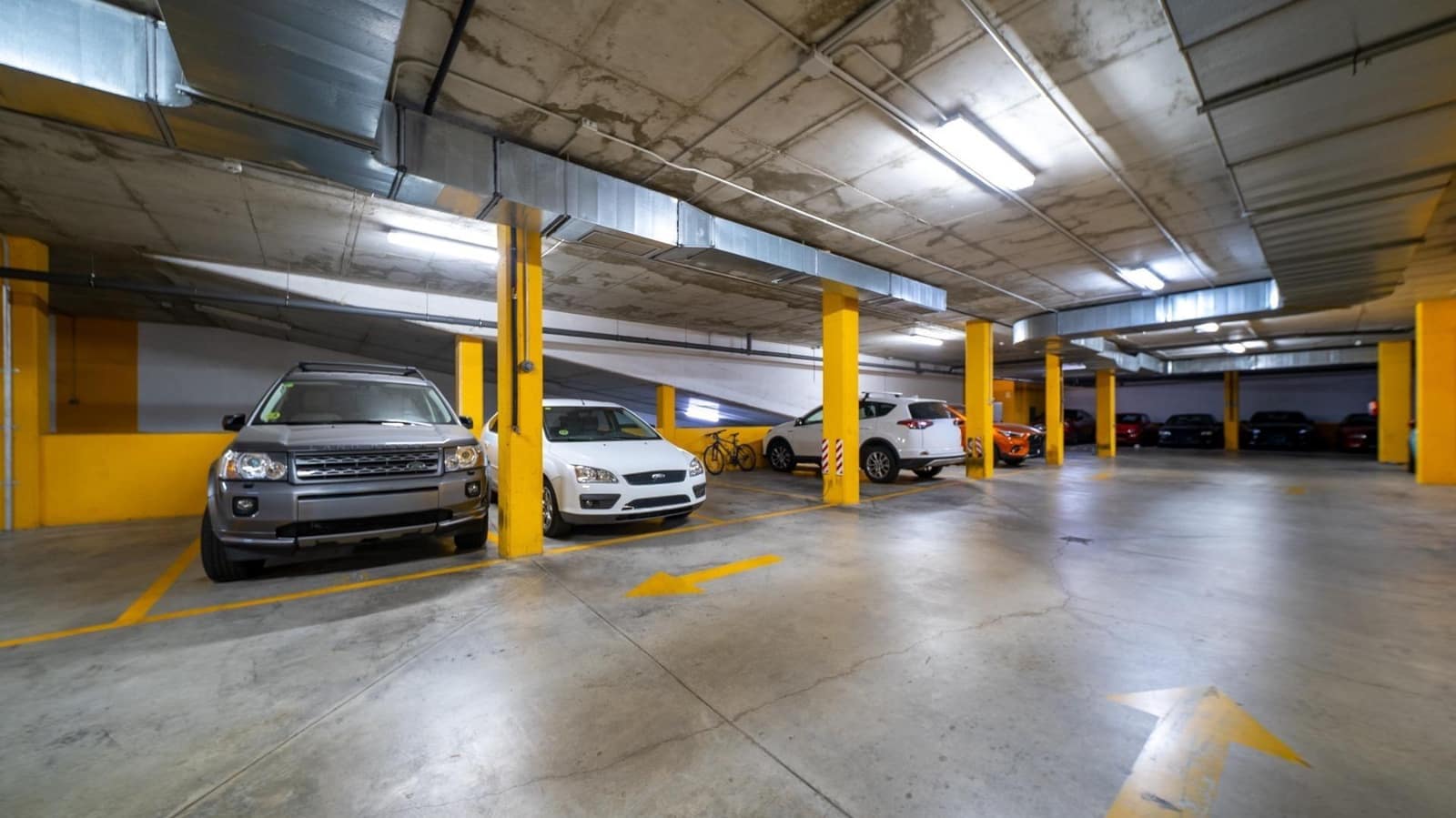 Studio til salgs i Madrid by med svømmebasseng garasje - € 385 000 (Ref: 9615457)