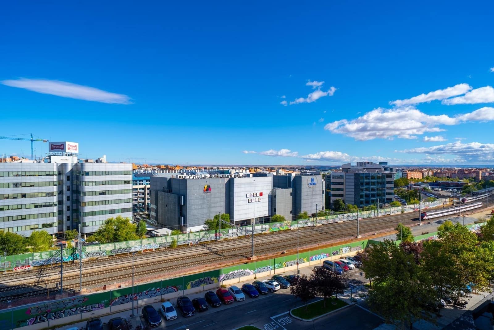 Studio til salgs i Madrid by med svømmebasseng garasje - € 385 000 (Ref: 9615457)