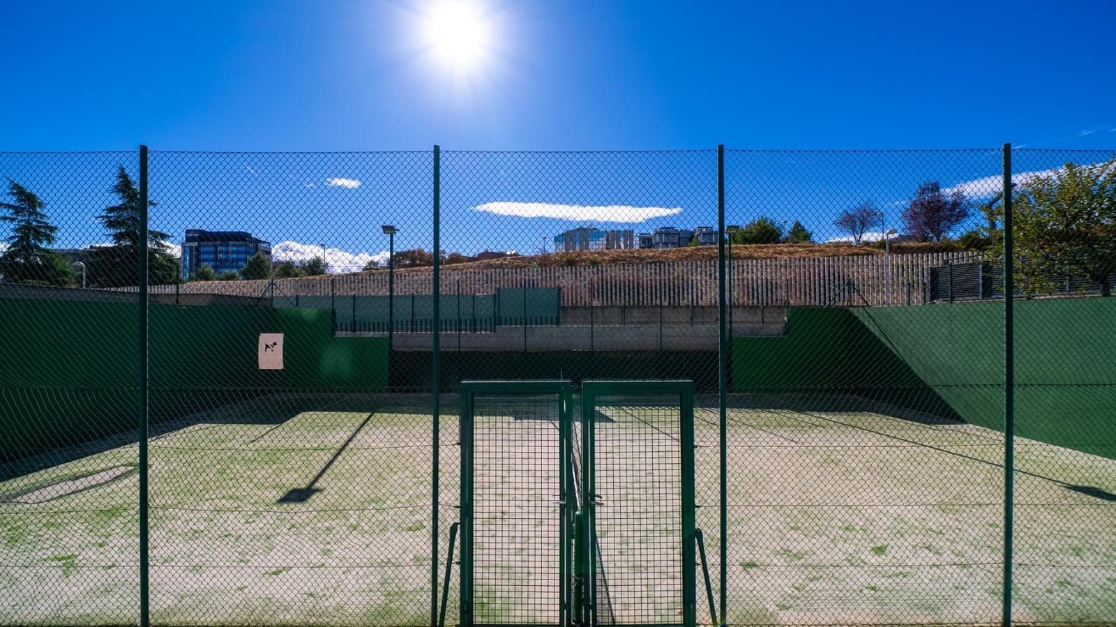 Studio til salgs i Madrid by med svømmebasseng garasje - € 385 000 (Ref: 9615457)