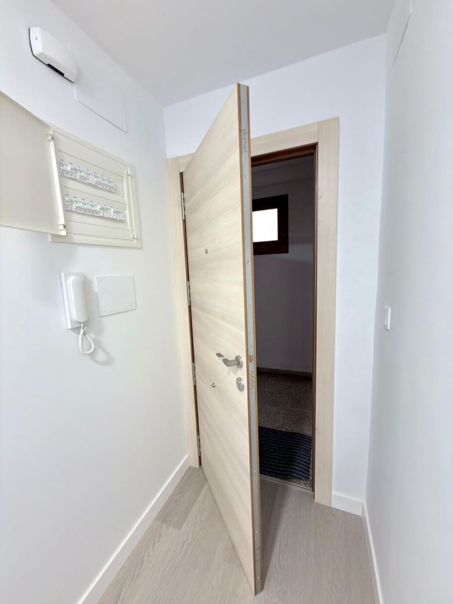 3 bedroom Apartment for sale in Alicante / Alacant city - € 399,000 (Ref: 9615459)