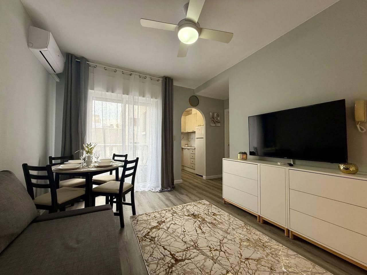 Apartamento de 1 habitación en Torrevieja en venta - 139.900 € (Ref: 9615461)