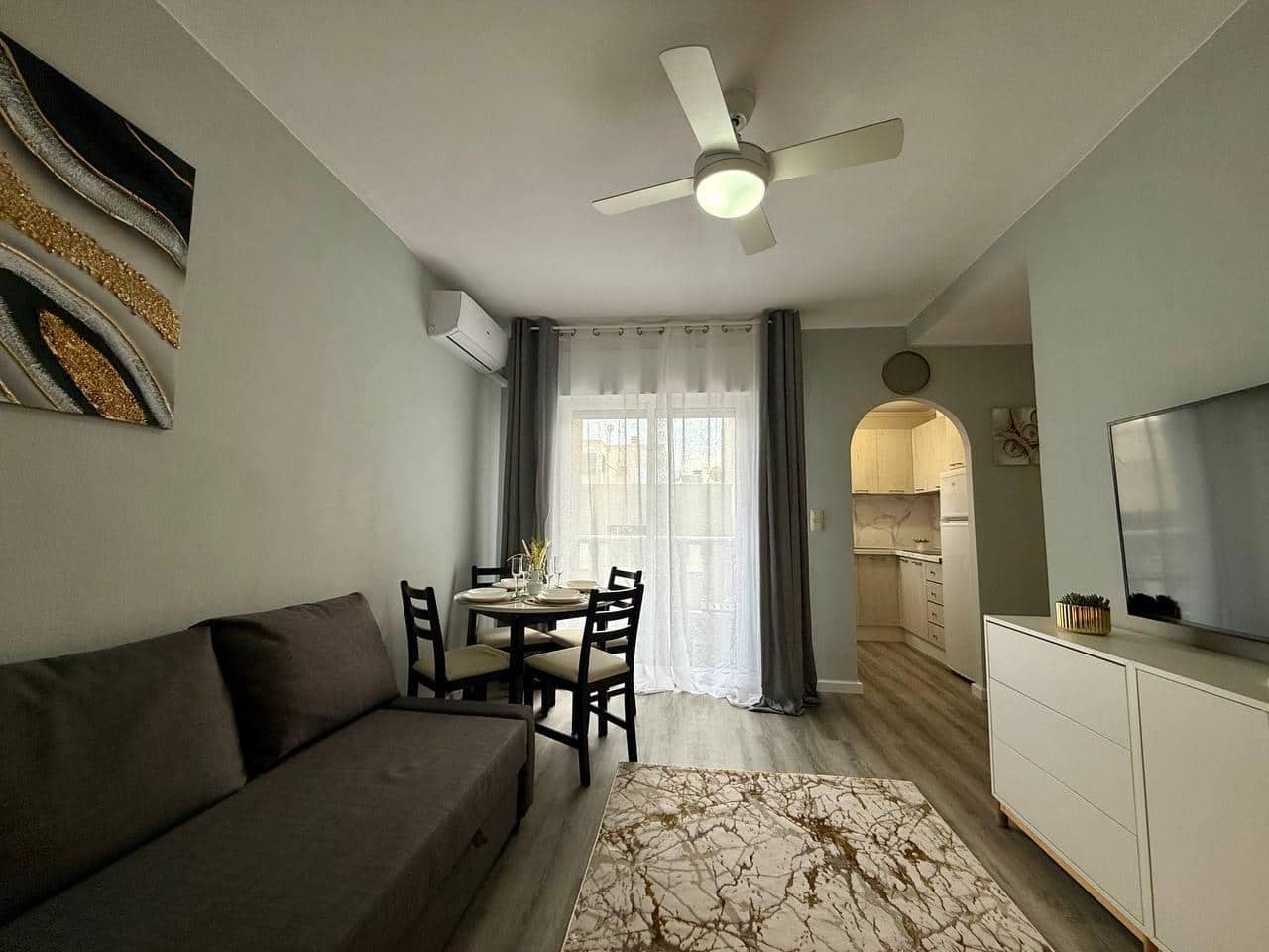 Apartamento de 1 habitación en Torrevieja en venta - 139.900 € (Ref: 9615461)