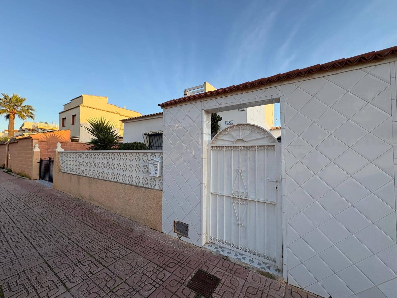 Adosado de 2 habitaciones en La Florida en venta con piscina - 260.000 € (Ref: 9615468)