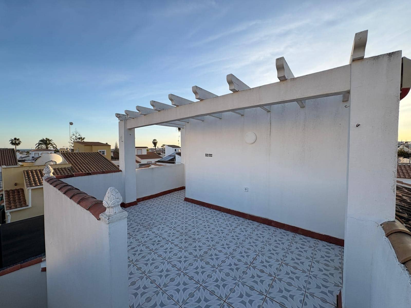 Adosado de 2 habitaciones en La Florida en venta con piscina - 260.000 € (Ref: 9615468)