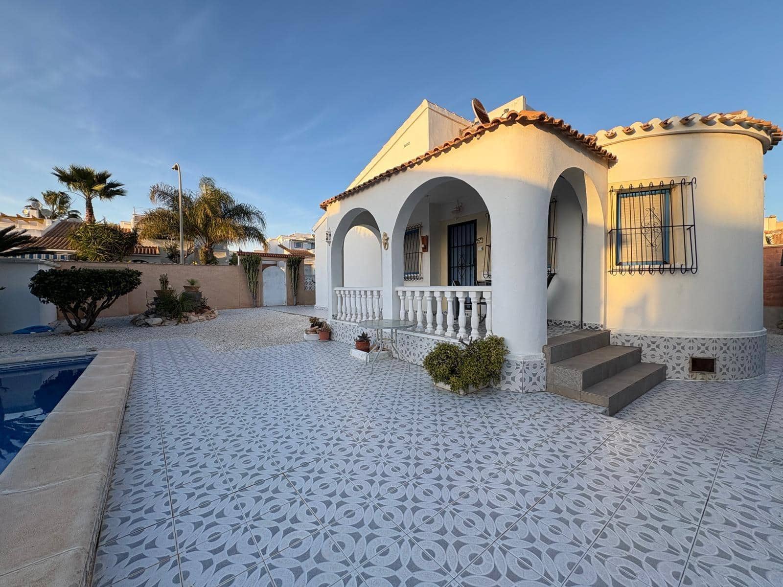 Adosado de 2 habitaciones en La Florida en venta con piscina - 260.000 € (Ref: 9615468)