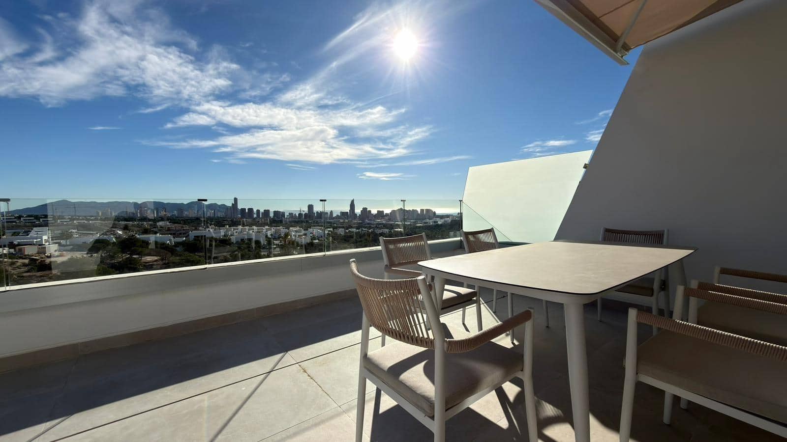 2 slaapkamer Flat te koop in Finestrat met zwembad - € 495.000 (Ref: 9619228)