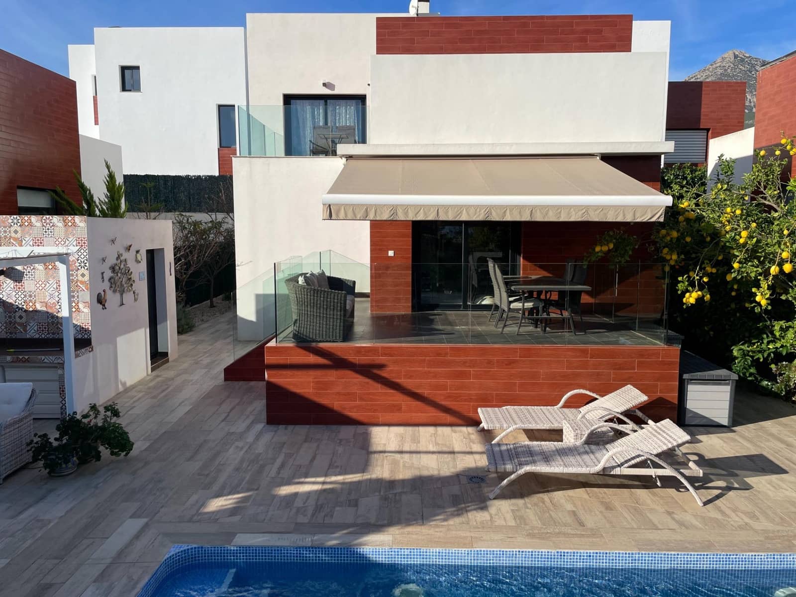 3 soveværelse Villa til salg i Polop med swimmingpool - € 540.000 (Ref: 9619229)