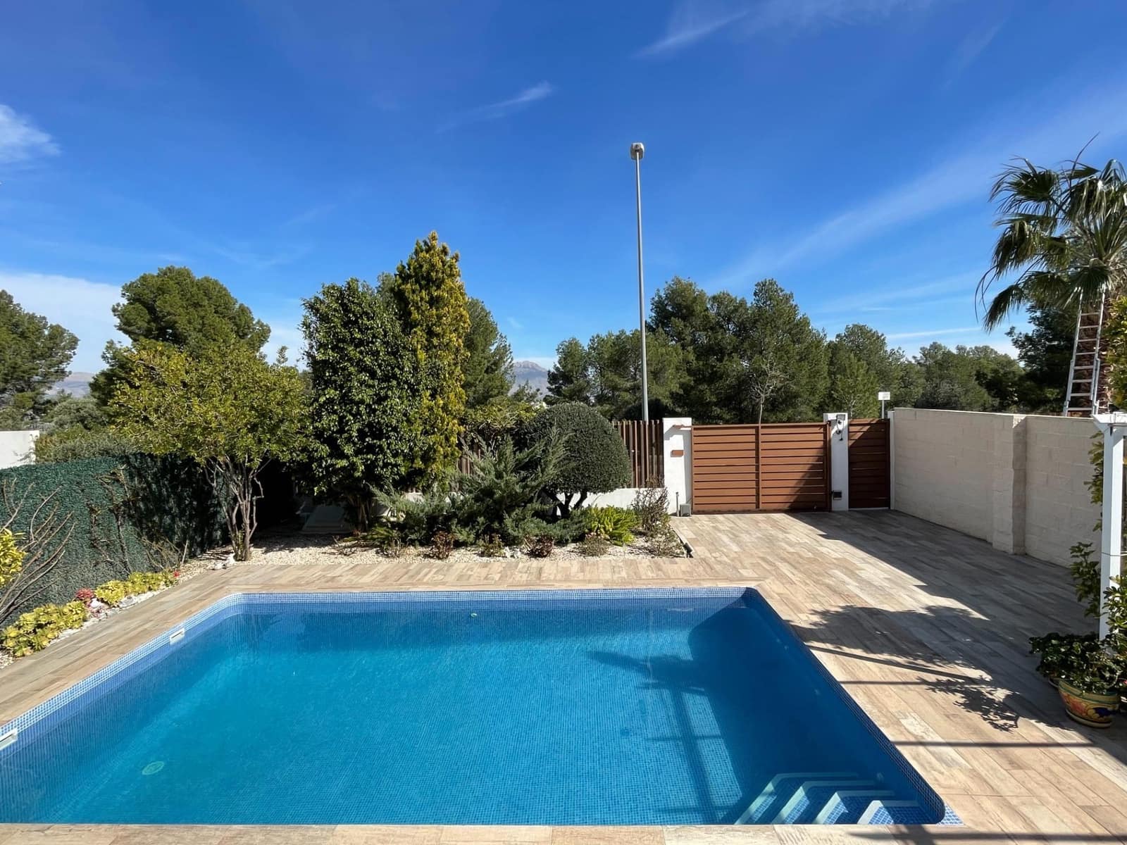 3 soveværelse Villa til salg i Polop med swimmingpool - € 540.000 (Ref: 9619229)