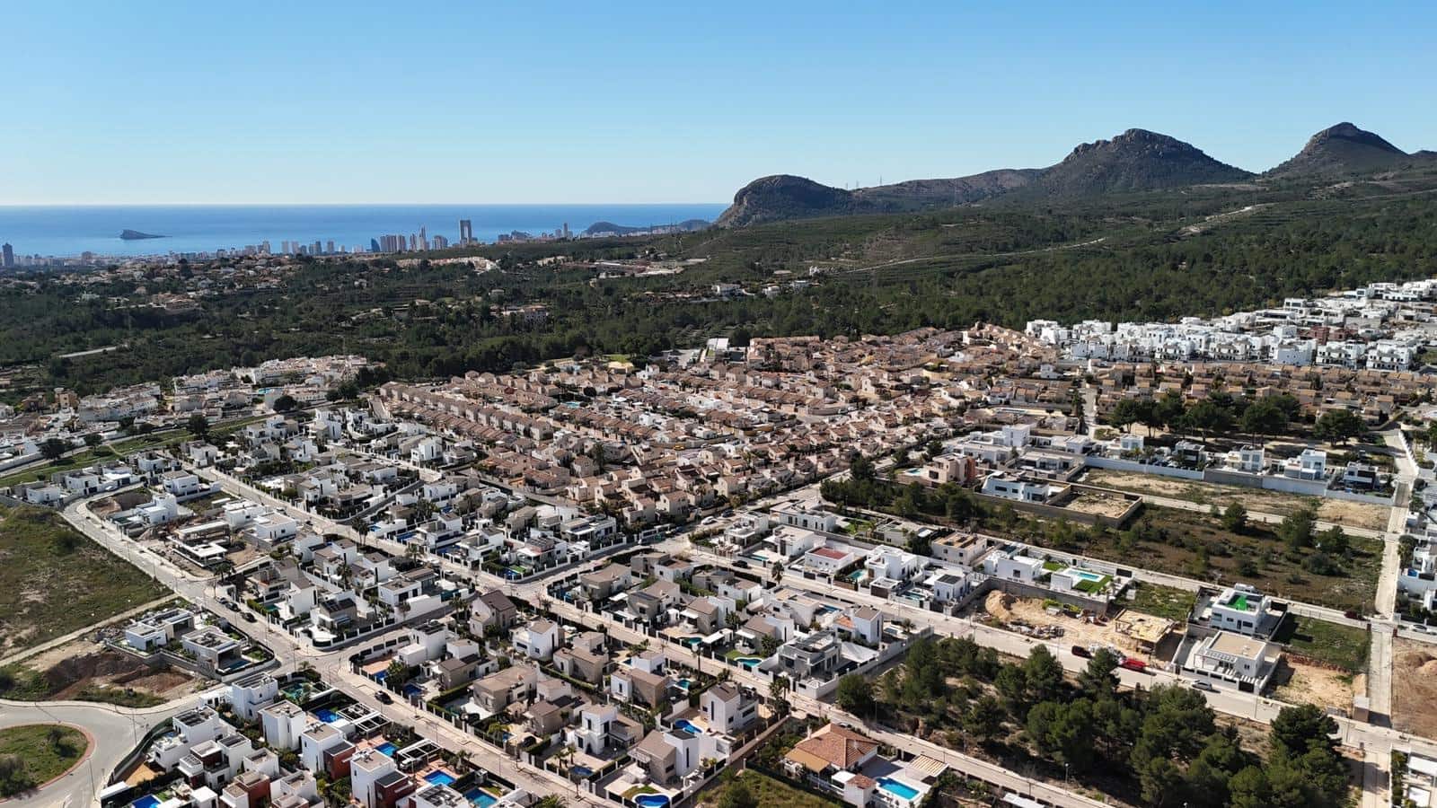 3 soveværelse Villa til salg i Polop med swimmingpool - € 540.000 (Ref: 9619229)