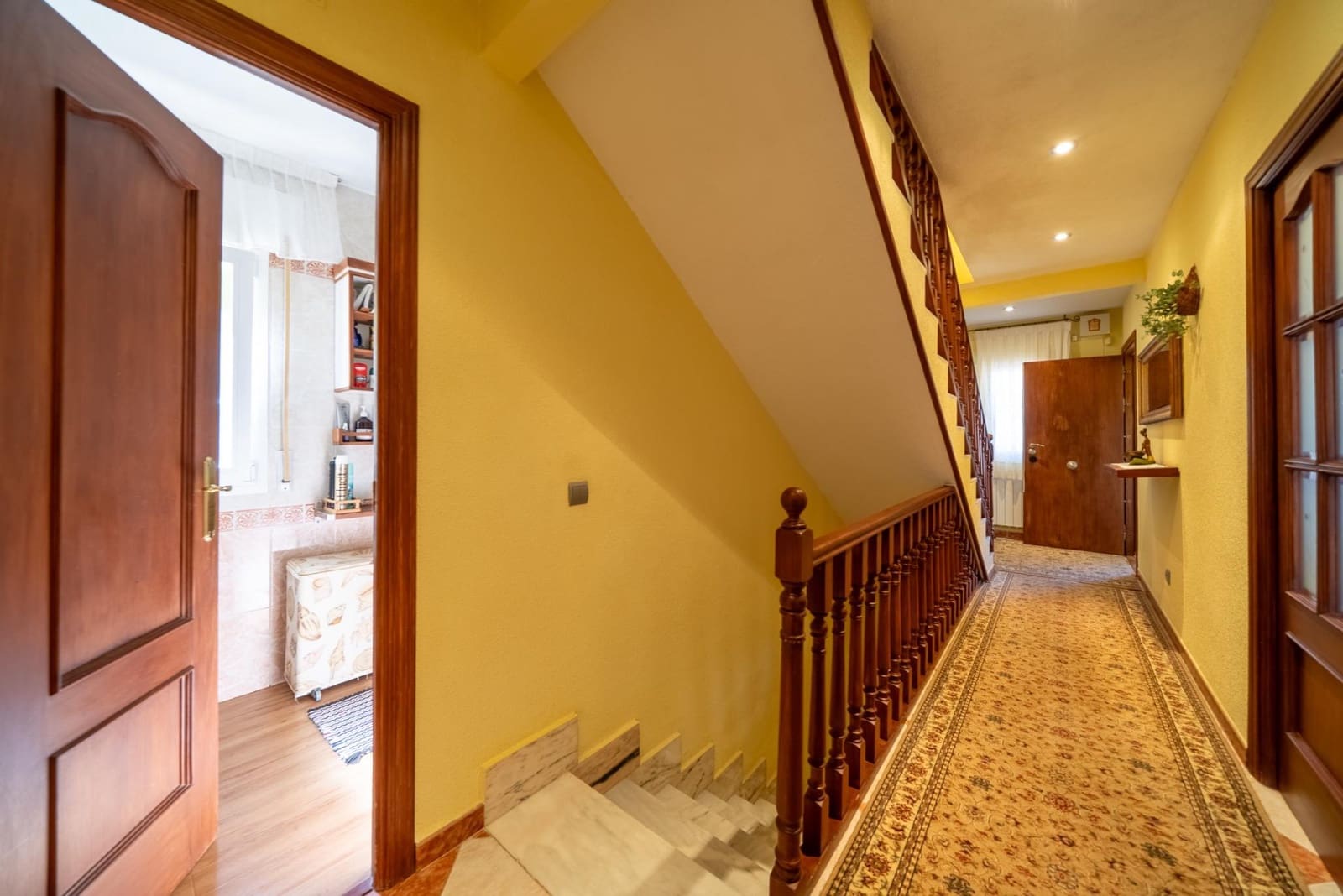 Chalet de 6 habitaciones en San Martín de Valdeiglesias en venta con piscina - 429.000 € (Ref: 9625559)