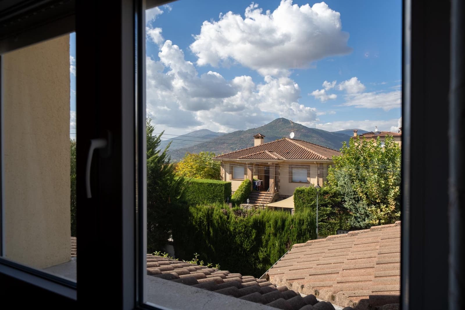 Chalet de 6 habitaciones en San Martín de Valdeiglesias en venta con piscina - 429.000 € (Ref: 9625559)