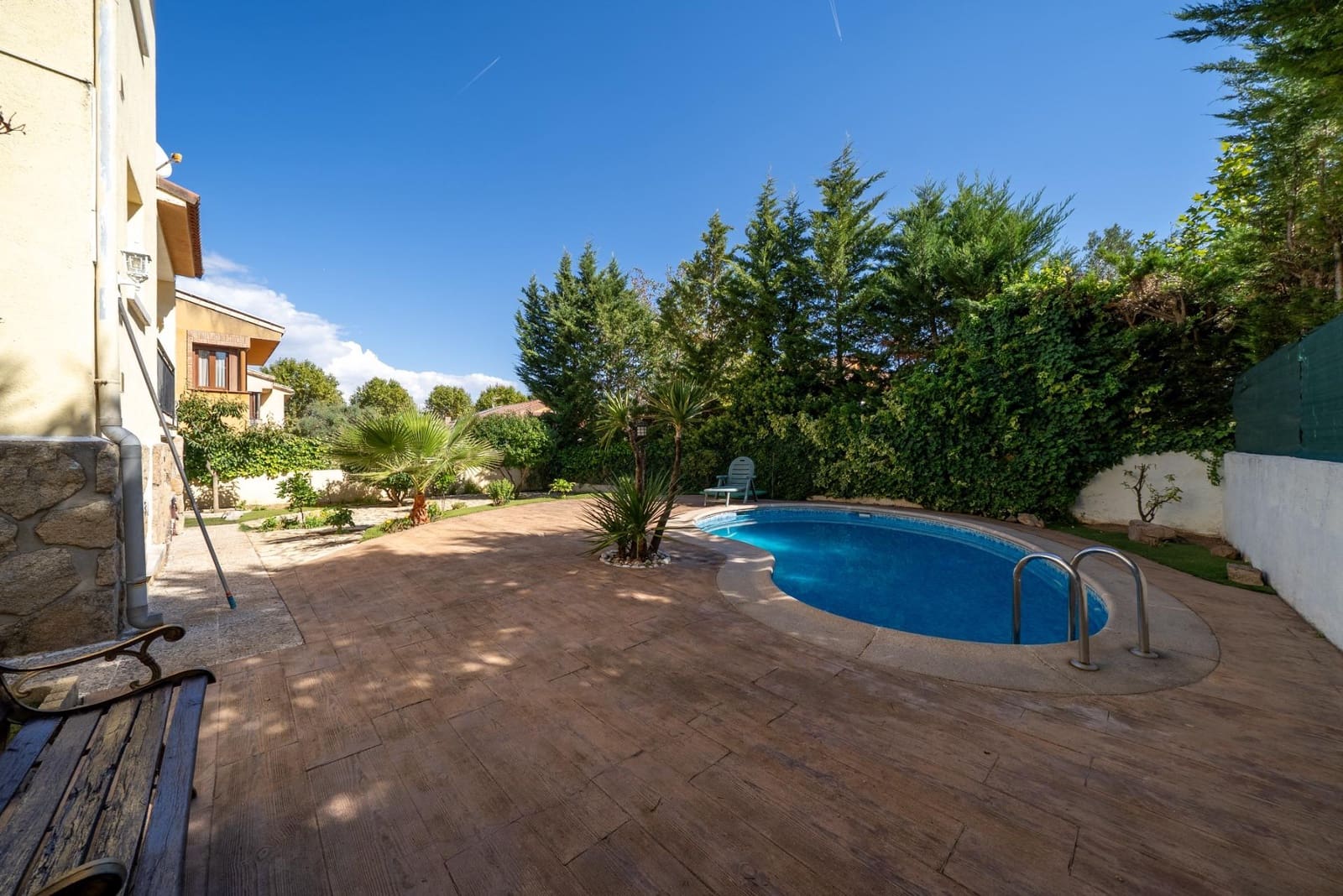 Chalet de 6 habitaciones en San Martín de Valdeiglesias en venta con piscina - 429.000 € (Ref: 9625559)