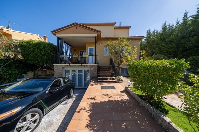 6 soveværelse Villa til salg i San Martín de Valdeiglesias med swimmingpool - € 422.000 (Ref: 9625559)