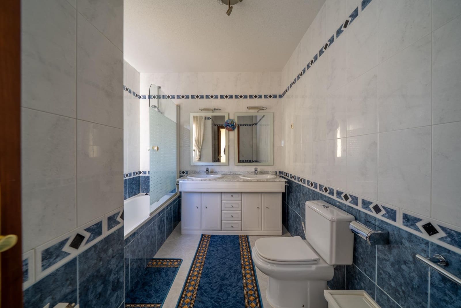 Chalet de 6 habitaciones en San Martín de Valdeiglesias en venta con piscina - 422.000 € (Ref: 9625559)