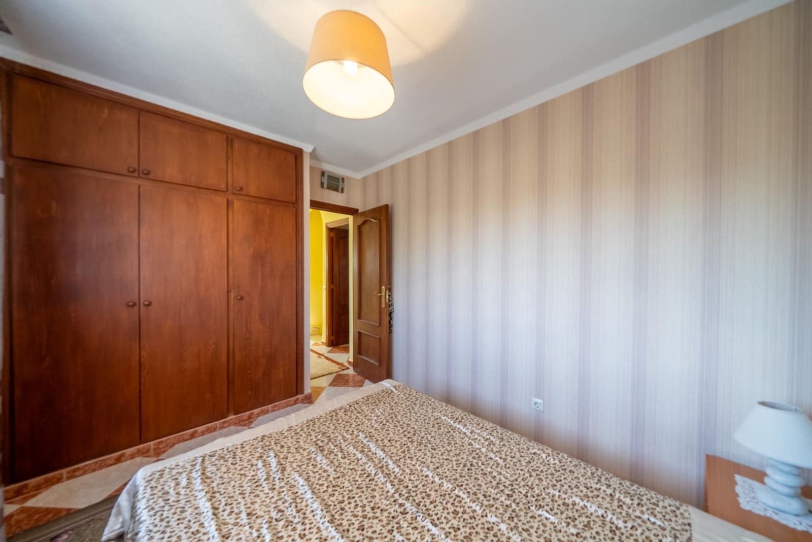 Chalet de 6 habitaciones en San Martín de Valdeiglesias en venta con piscina - 422.000 € (Ref: 9625559)