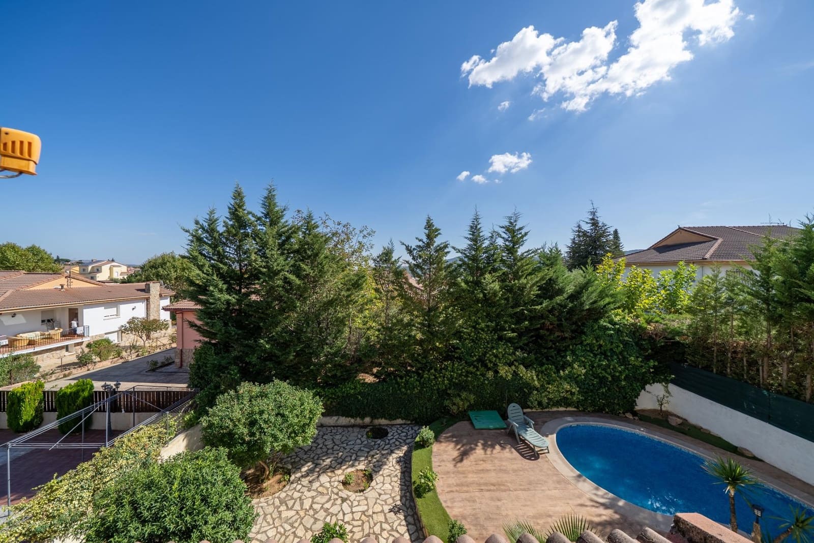 Chalet de 6 habitaciones en San Martín de Valdeiglesias en venta con piscina - 422.000 € (Ref: 9625559)