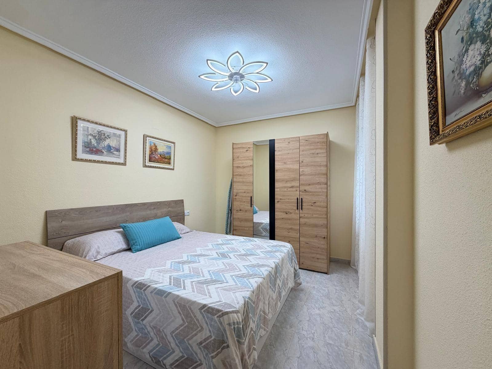 Apartamento de 3 habitaciones en Torrevieja en venta - 230.000 € (Ref: 9625561)