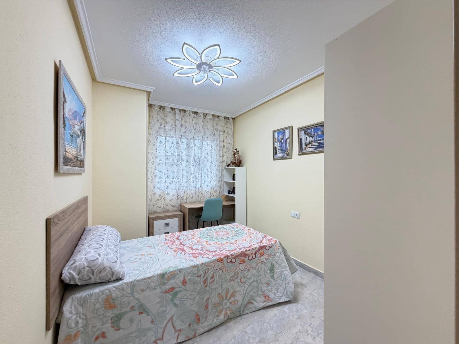 Apartamento de 3 habitaciones en Torrevieja en venta - 230.000 € (Ref: 9625561)