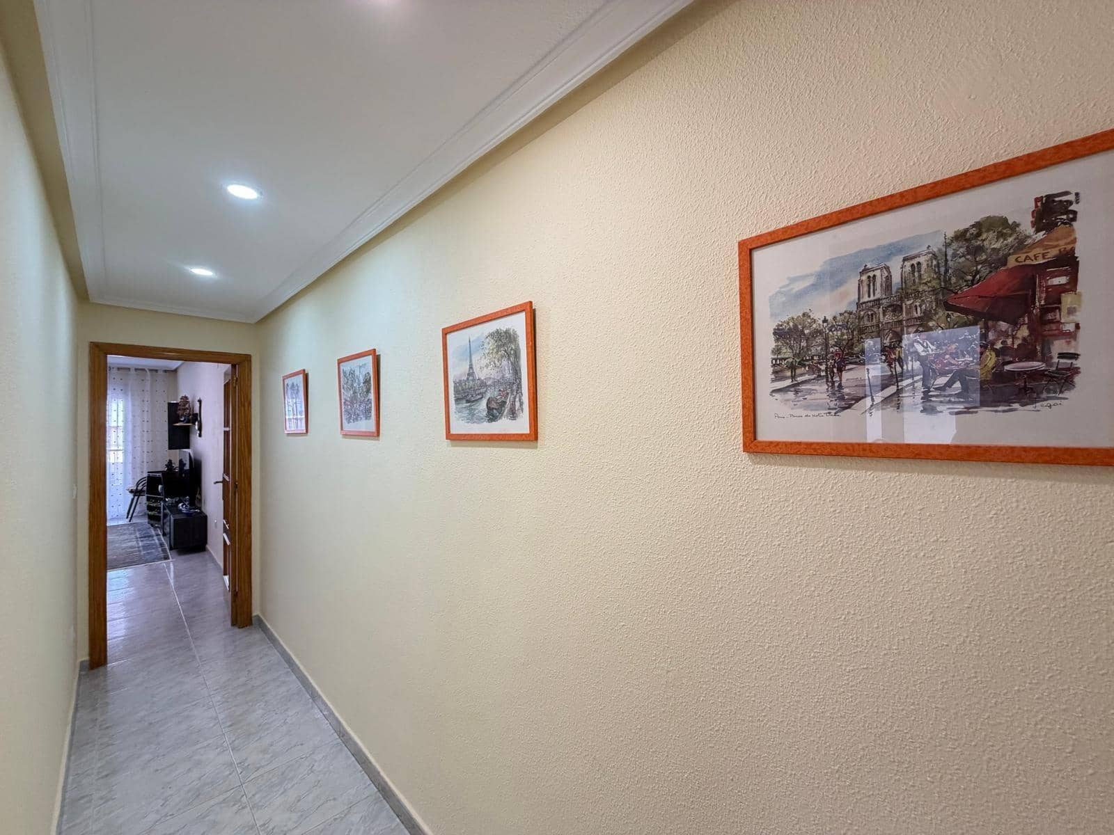 Apartamento de 3 habitaciones en Torrevieja en venta - 230.000 € (Ref: 9625561)