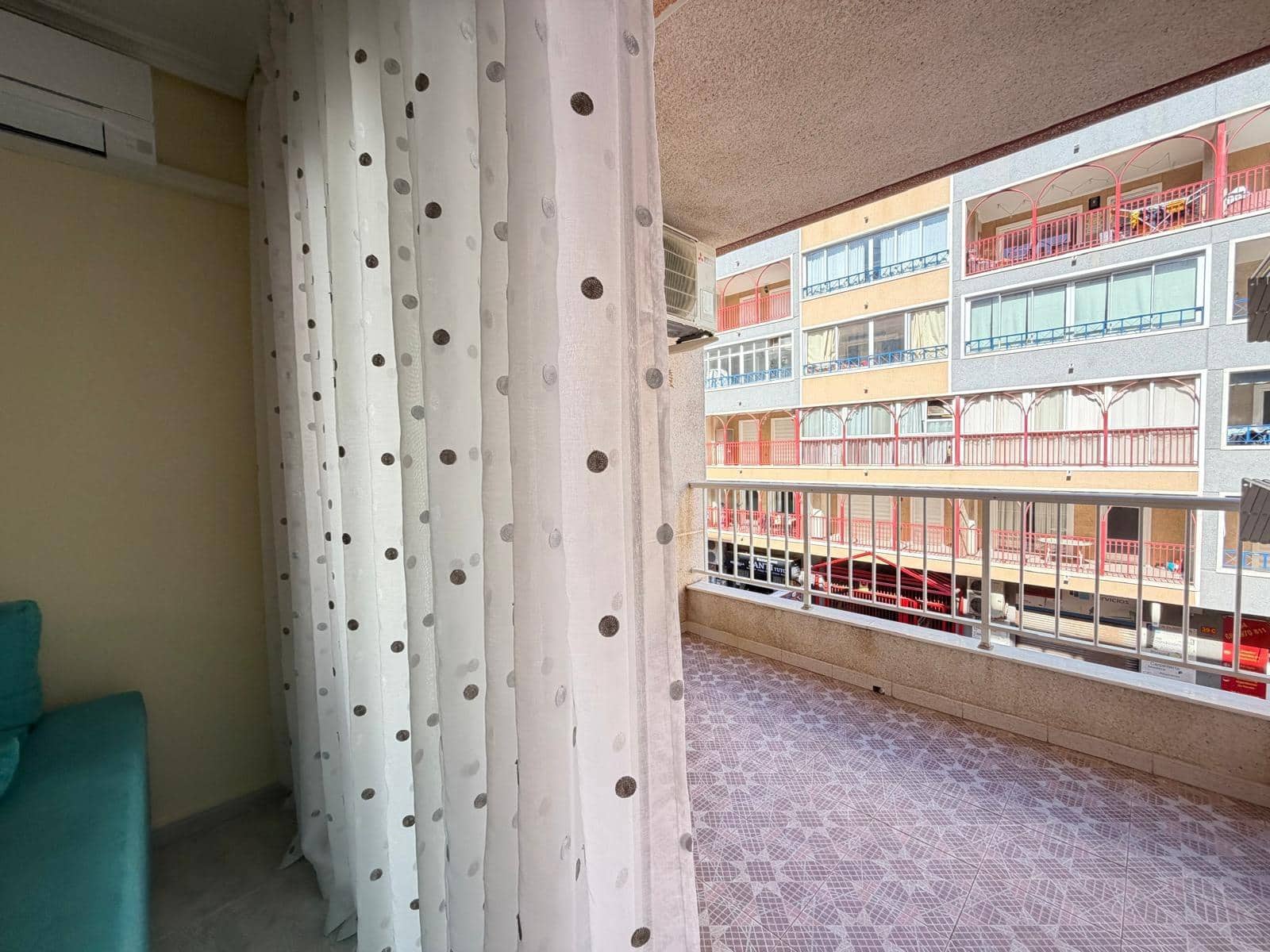 Apartamento de 3 habitaciones en Torrevieja en venta - 230.000 € (Ref: 9625561)