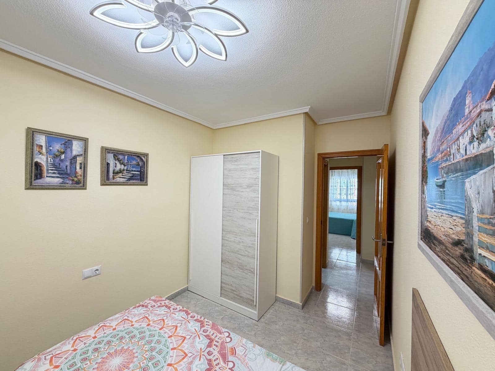 Apartamento de 3 habitaciones en Torrevieja en venta - 230.000 € (Ref: 9625561)