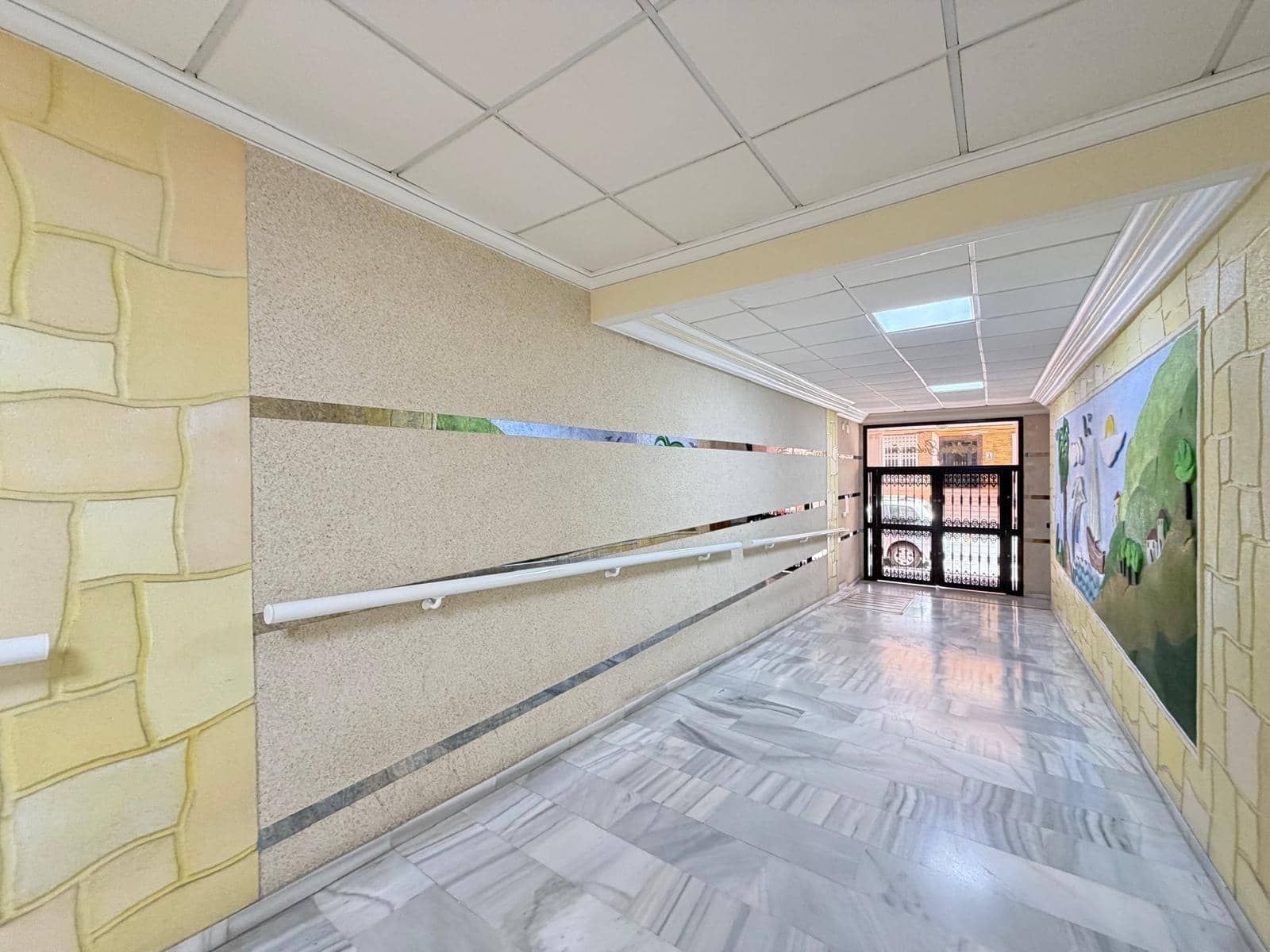 Apartamento de 3 habitaciones en Torrevieja en venta - 230.000 € (Ref: 9625561)