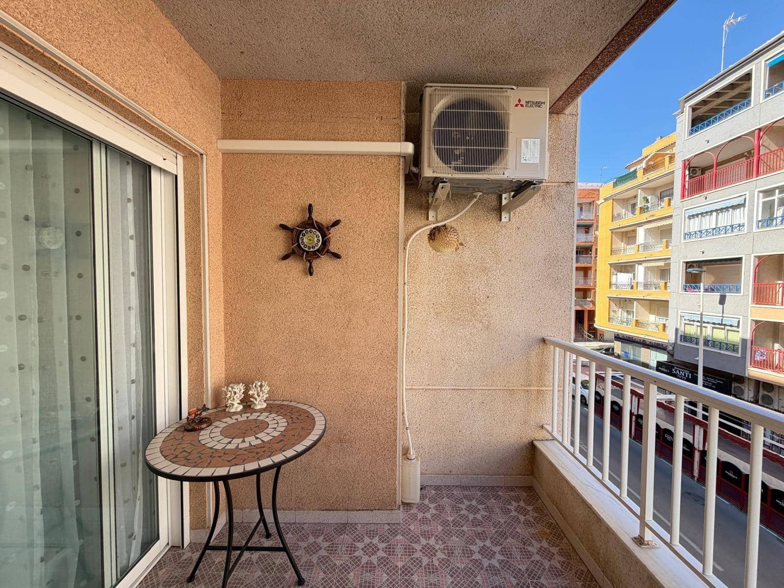 Apartamento de 3 habitaciones en Torrevieja en venta - 230.000 € (Ref: 9625561)