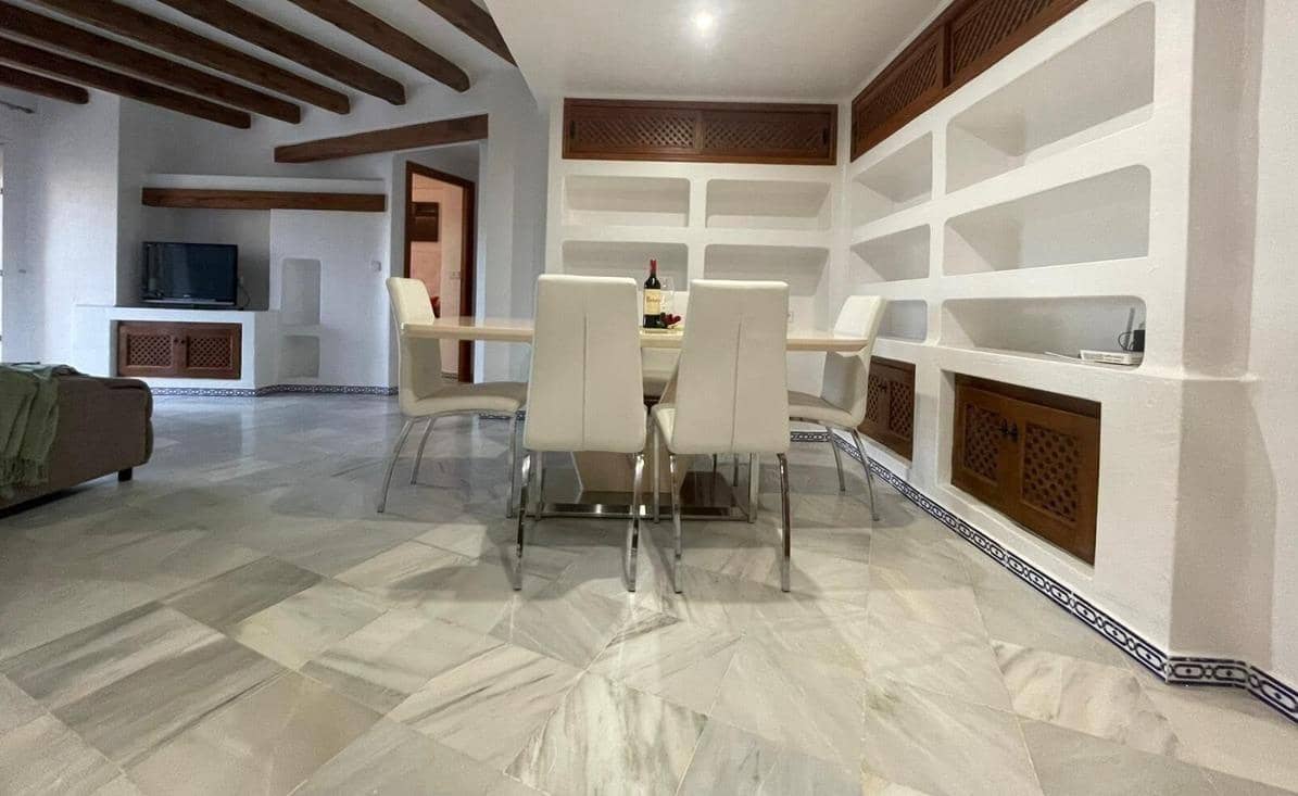 3 makuuhuone Huoneisto myytävänä paikassa Torrevieja mukana uima-altaan - 319 000 € (Ref: 9625563)