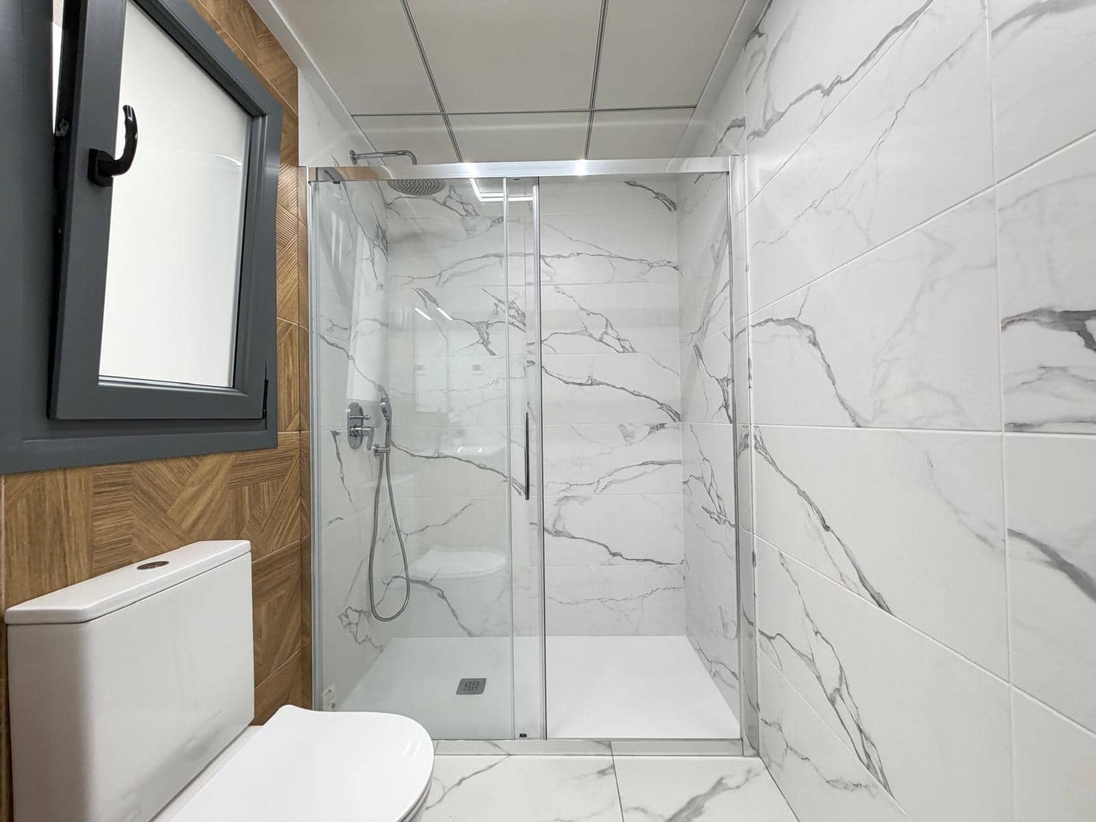 2 soverom Leilighet til salgs i Torrevieja med svømmebasseng garasje - € 339 000 (Ref: 9627492)