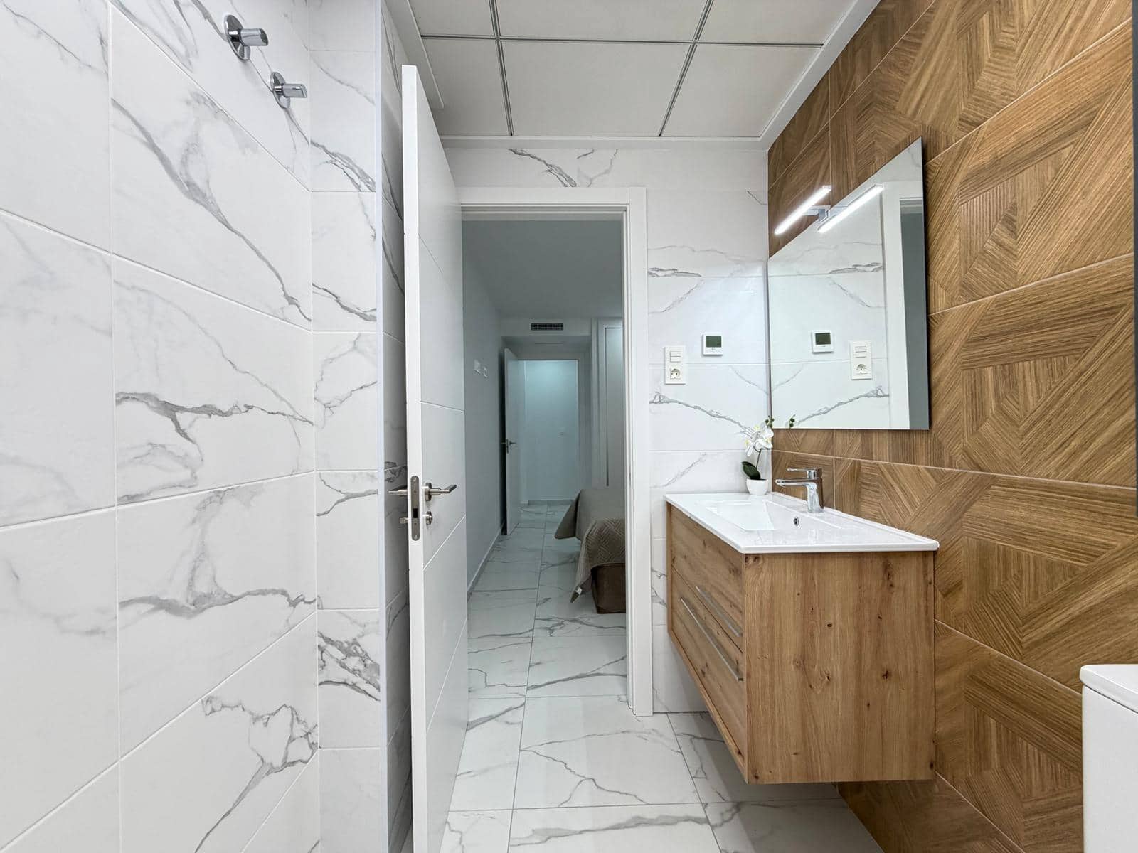 2 soverom Leilighet til salgs i Torrevieja med svømmebasseng garasje - € 339 000 (Ref: 9627492)