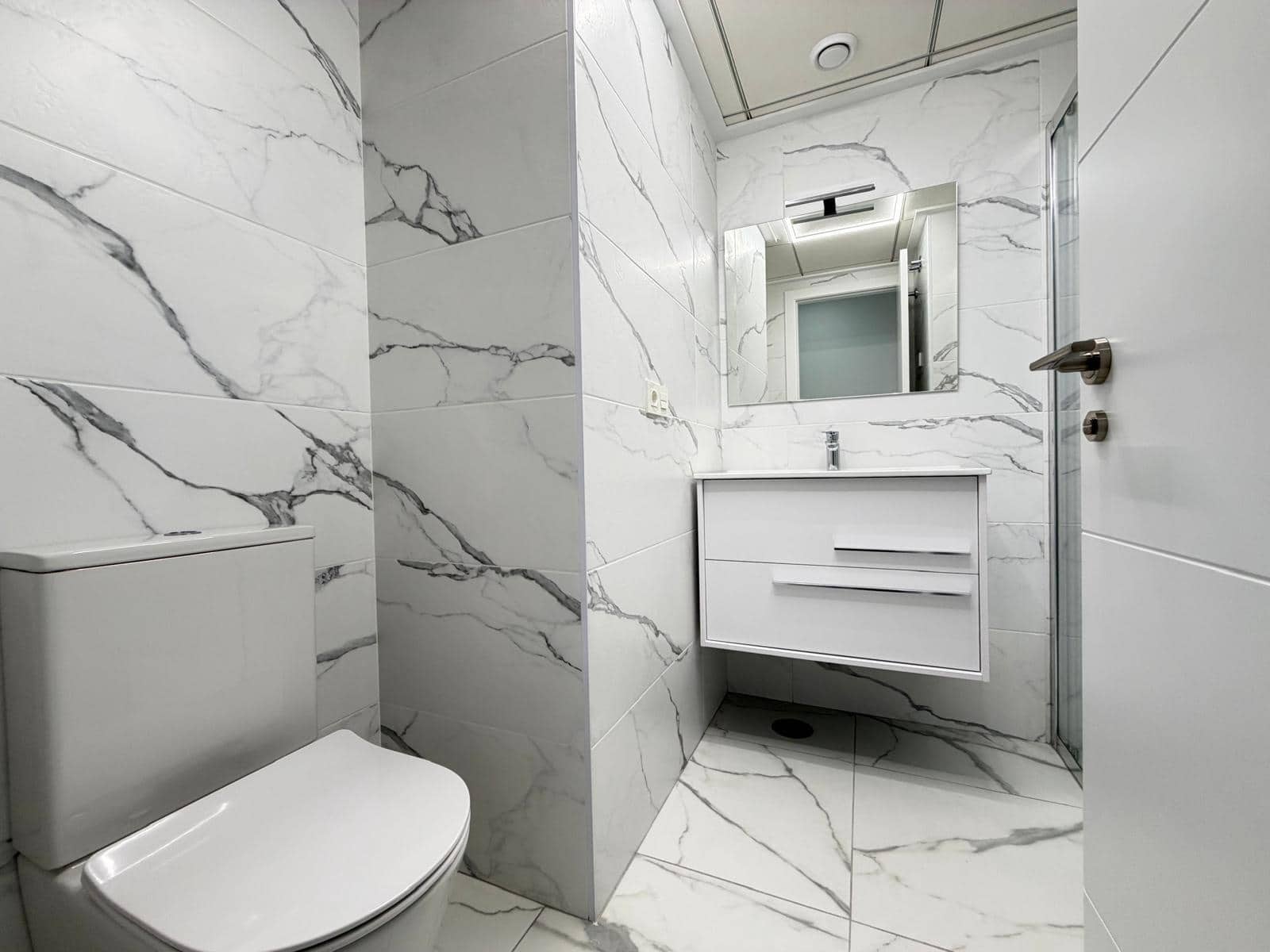 2 soverom Leilighet til salgs i Torrevieja med svømmebasseng garasje - € 339 000 (Ref: 9627492)