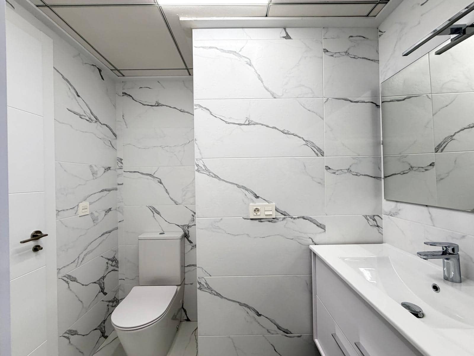 2 soverom Leilighet til salgs i Torrevieja med svømmebasseng garasje - € 339 000 (Ref: 9627492)