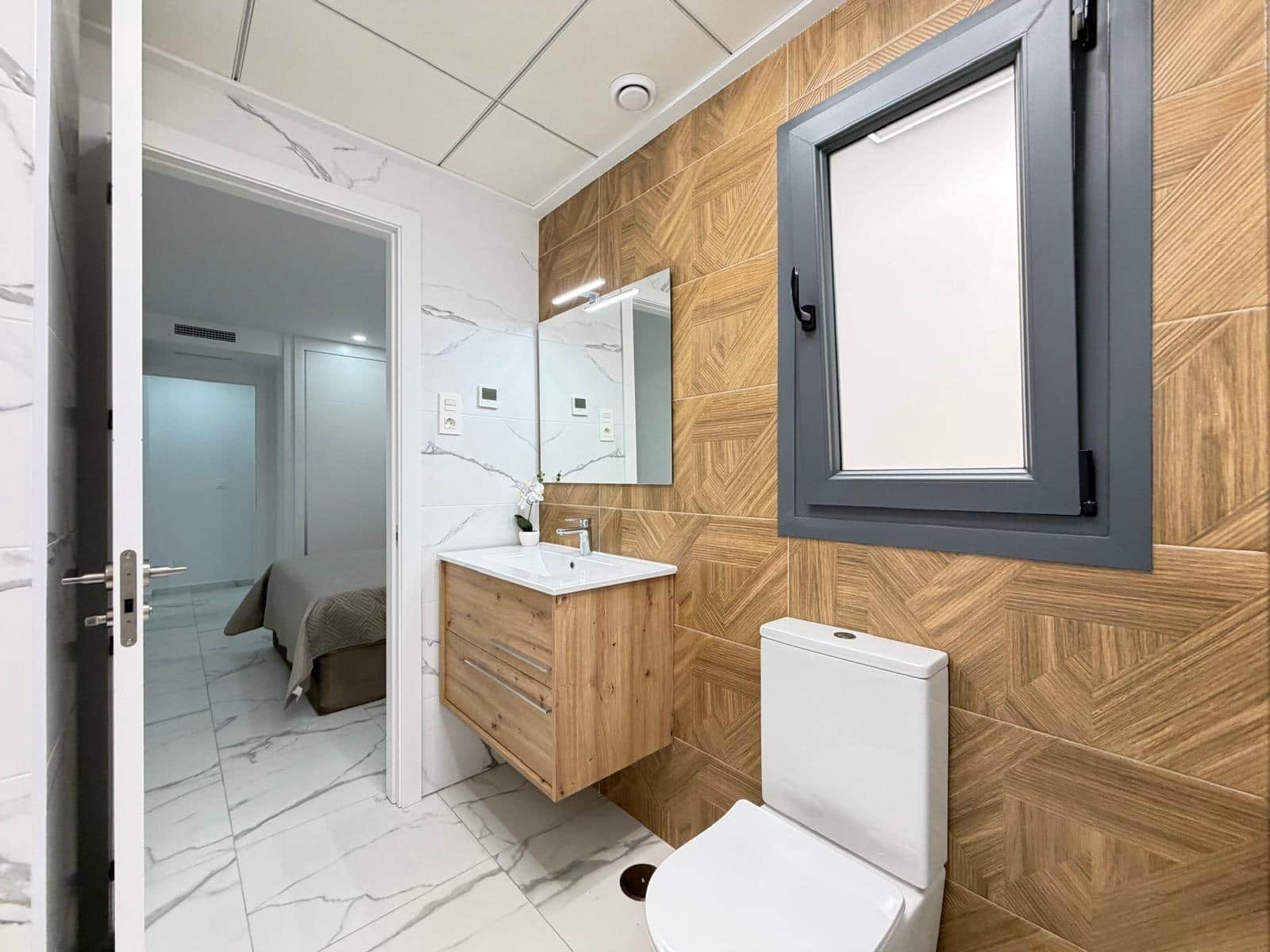 2 soverom Leilighet til salgs i Torrevieja med svømmebasseng garasje - € 339 000 (Ref: 9627492)