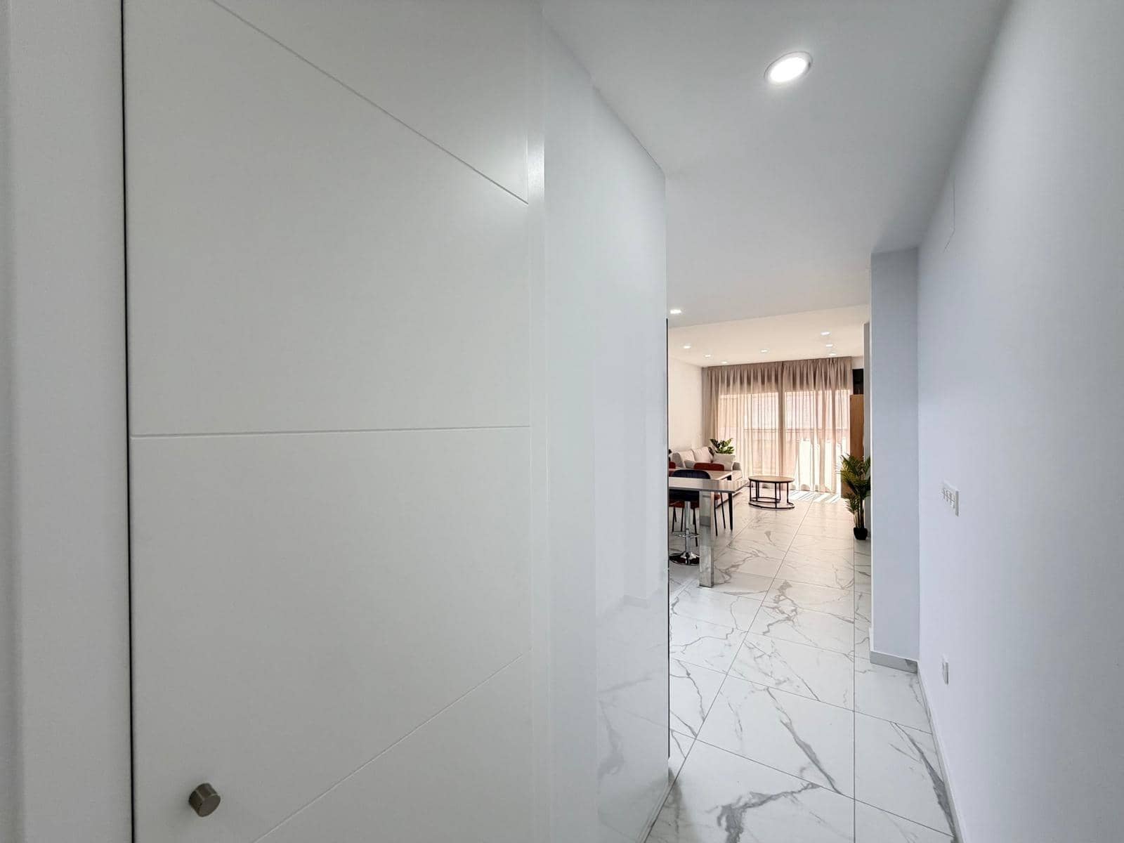 2 soverom Leilighet til salgs i Torrevieja med svømmebasseng garasje - € 339 000 (Ref: 9627492)