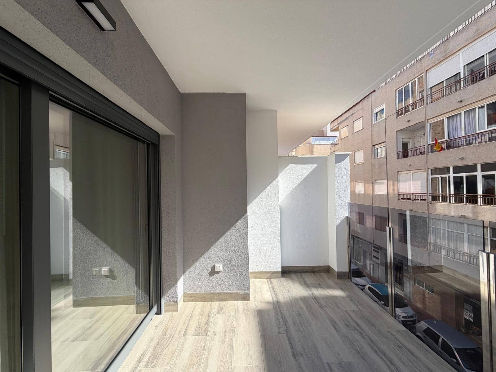 2 soverom Leilighet til salgs i Torrevieja med svømmebasseng garasje - € 339 000 (Ref: 9627492)